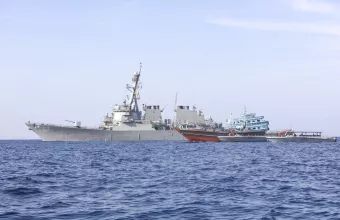 Φορτηγό με σημαία Ολλανδίας δέχθηκε επίθεση κοντά στο Άντεν