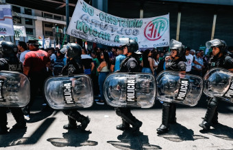 Στην Αργεντινή και ιδίως στο Μπουένος Άιρες γίνονται κάθε χρόνο εκατοντάδες διαδηλώσεις