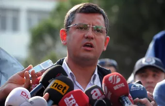 Τουρκία: Υπό έρευνα για «προσβολή του πρόεδρου Ερντογάν» ο Οζγκούρ Εζέλ