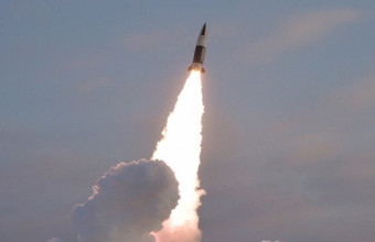 Η Βόρεια Κορέα εκτόξευσε πυραύλους