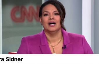 παρουσιάστρια ανακοινώνει στο δελτίο του CNN το σοβαρό πρόβλημα υγείας της 