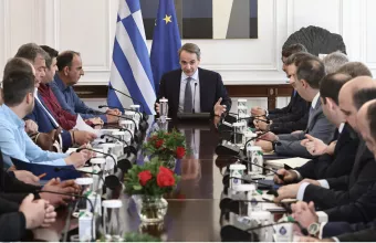 αγροτες μαξίμου