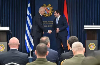 Δένδιας