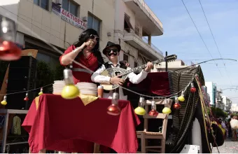 Απόκριες 2024: Στον «πυρετό του κεφιού» η Ελλάδα