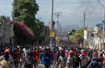 Σχεδόν 100.000 άνθρωποι εγκατέλειψαν την πρωτεύουσα της Αϊτής