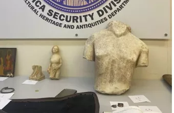 αρχαιοκαπηλία