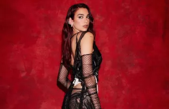 Η Dua Lipa