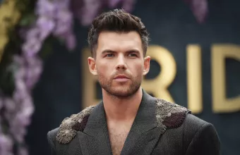 Ο Luke Newton