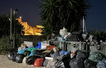 Κέρκυρα: «Πνίγεται» στα σκουπίδια ένας από τους κορυφαίους τουριστικούς προορισμούς της χώρας 