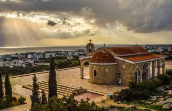 Ανδρέας Γεωργίου- Σιμώνη Χριστοδούλου: Εδώ θα γίνει αύριο ο γάμος τους. Ποιός θα τραγουδήσει στη δεξίωση;