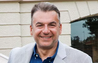 Ο Γιώργος Λιάγκας πήγε για μπανιο στον Αχέροντα και τρολάρει: «Πάμε στον Άδη»