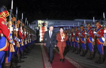 Μογγολία; Υποδοχή… αλά Τζένγκις Χαν στον Πούτιν  στη Μογγολία 