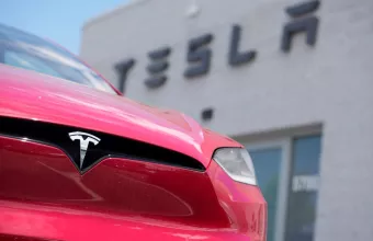 tesla μετοχή