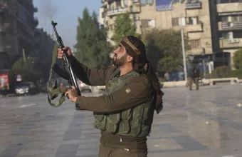 Το Χαλέπι στα χέρια των τζιχαντιστών - Αποσύρεται για ανασύνταξη ο συριακός στρατός 