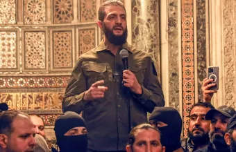 Αχμέντ αλ-Σαράα ή Αμπού Μοχάμεντ αλ Τζολάνι: Ποιος θα κυβερνήσει τη Συρία;