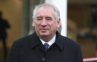 Ο Φρανσουά Μπαϊρού ξεκινά την πρωθυπουργική του θητεία - Δυσαρεστημένο το 66% των Γάλλων 