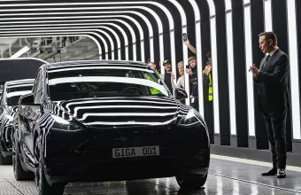 Σνομπάρουν τα Tesla στη Γερμανία - Βουτιά 76% στις πωλήσεις 