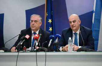 Υπεγράφη από τους Δένδια και Θεοδωρικάκο η σύμβαση για το πρόγραμμα «Θώραξ»