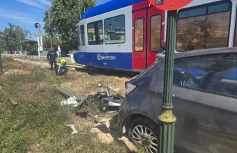 Πάτρα: Σύγκρουση Ι.Χ με τρένο στην Ανθείας - Η οδηγός του αυτοκινήτου μεταφέρθηκε στο νοσοκομείο