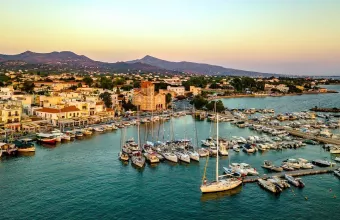 Αίγινα, το νησί της διπλανής πόρτας