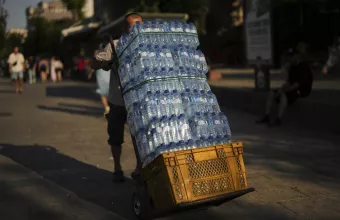 Μπουκάλια νερό
