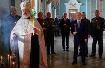 Ρωσία: Ο Πούτιν πήγε βόλτα τους στρατηγούς του στους τάφους των τσάρων