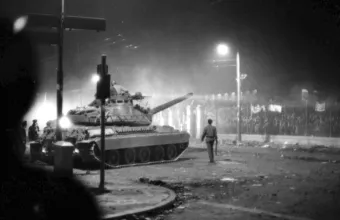 Το τανκ στην είσοδο του Πολυτεχνείου