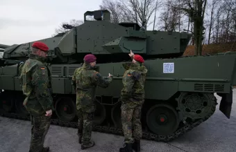 Leopard 2A8 