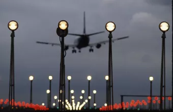 Όρια στις εκπομπές καυσαερίων από τα αεροπλάνα