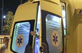 Σοβαρό τροχαίο στην Παλλήνη: Aυτοκίνητο έπεσε σε στάση Λεωφορείου
