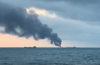 Ουκρανία: Στις φλόγες παραδόθηκε η «ναυαρχίδα» του ρωσικού στόλου- Τη χτύπησαν με Neptune λένε Ουκρανοί