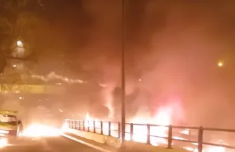 Συνελήφθη ένας 27χρονος στο Νέο Κόσμο για ρίψη μολότοφ