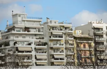 Πως οι συνθήκες στέγασης των νέων επηρεάζουν και τις δημογραφικές εξελίξεις στην Ελλαδα 