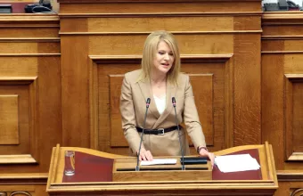 Νέο σόου Τζάκρη στη Βουλή: «Καταντήσατε τη χώρα το καλύτερο πελατάκι»