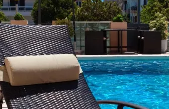 Τρέχουν για να καλύψουν κενές θέσεις στον τουρισμό