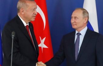 Ουκρανία: Τηλεφωνική επικοινωνία Πούτιν-Ερντογάν. Ο Τούρκος Πρόεδρος ζήτησε κατάπαυση του πυρός