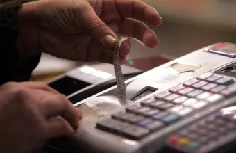 Μία στις τρείς επιχειρήσεις στην Ελλάδα φοροδιαφεύγει