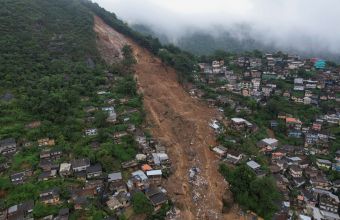 Στους 152 οι νεκροί από τις πλημμύρες και τις κατολισθήσεις στην Πετρόπολις της Βραζιλίας