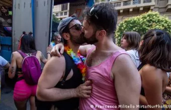 «Πολιτιστικό μοντέλο Όρμπαν» στην Ιταλία για ΛΟΑΤΚΙ+;