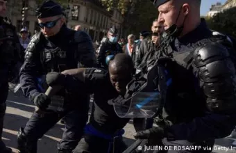 Μετανάστες στην Ευρώπη φοβούνται την άνοδο της ακροδεξιάς
