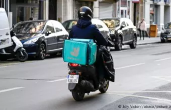 Διανομέας σε πλατφόρμα εργασίας