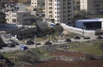 Στρατιωτικά οχήματα στη Δυτική Όχθη