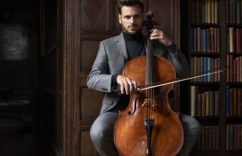 Hauser Cello: Ο άνθρωπος που απογείωσε το τσέλο αποκλειστικά στον ΣΚΑΪ