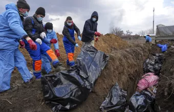 Φωτογραφία σοκ από ομαδικό τάφο στην Ουκρανία