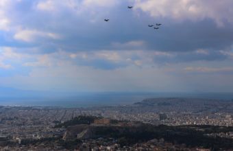 Τα Rafale περνούν πάνω από την Αθήνα - Δείτε βίντεο και φωτογραφίες
