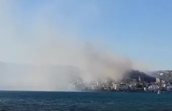 Φωτιά στη Σαλαμίνα