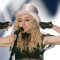 Madonna: Φιλιέται στο στόμα με 2 γυναίκες- Βίντεο για τα 64α γενέθλια της