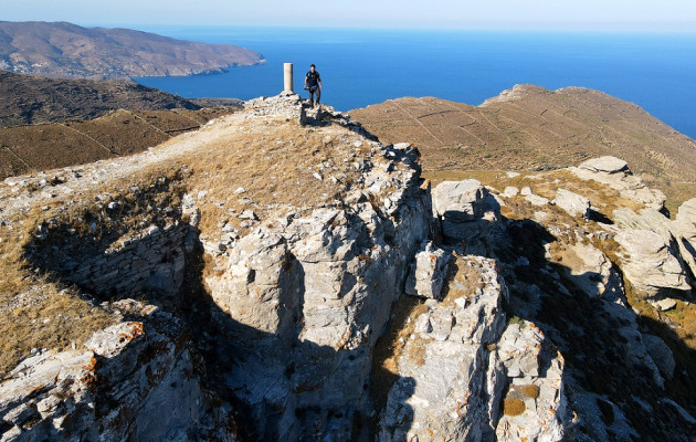 HAPPY TRAVELLER στην Άνδρο