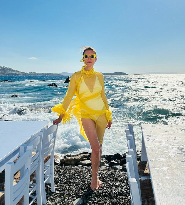 Her style rocks: Η Βίκυ Καγιά με iconic vintage... μας βάζει τα γυαλιά ...
