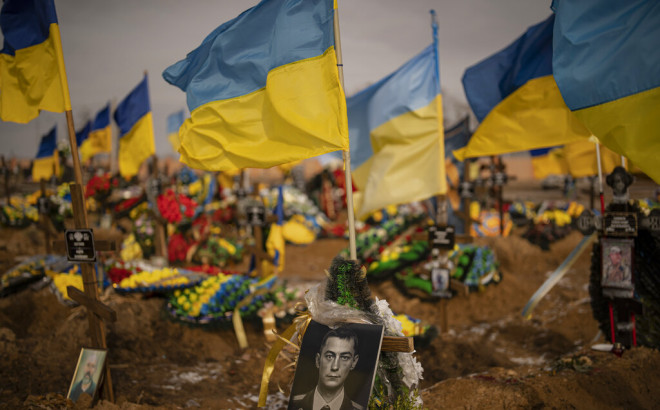 Από την μαρτυρική Μπούκα ως το Κραματόρσκ, οι Ουκρανοί τιμούν τα θύματα του πολέμου